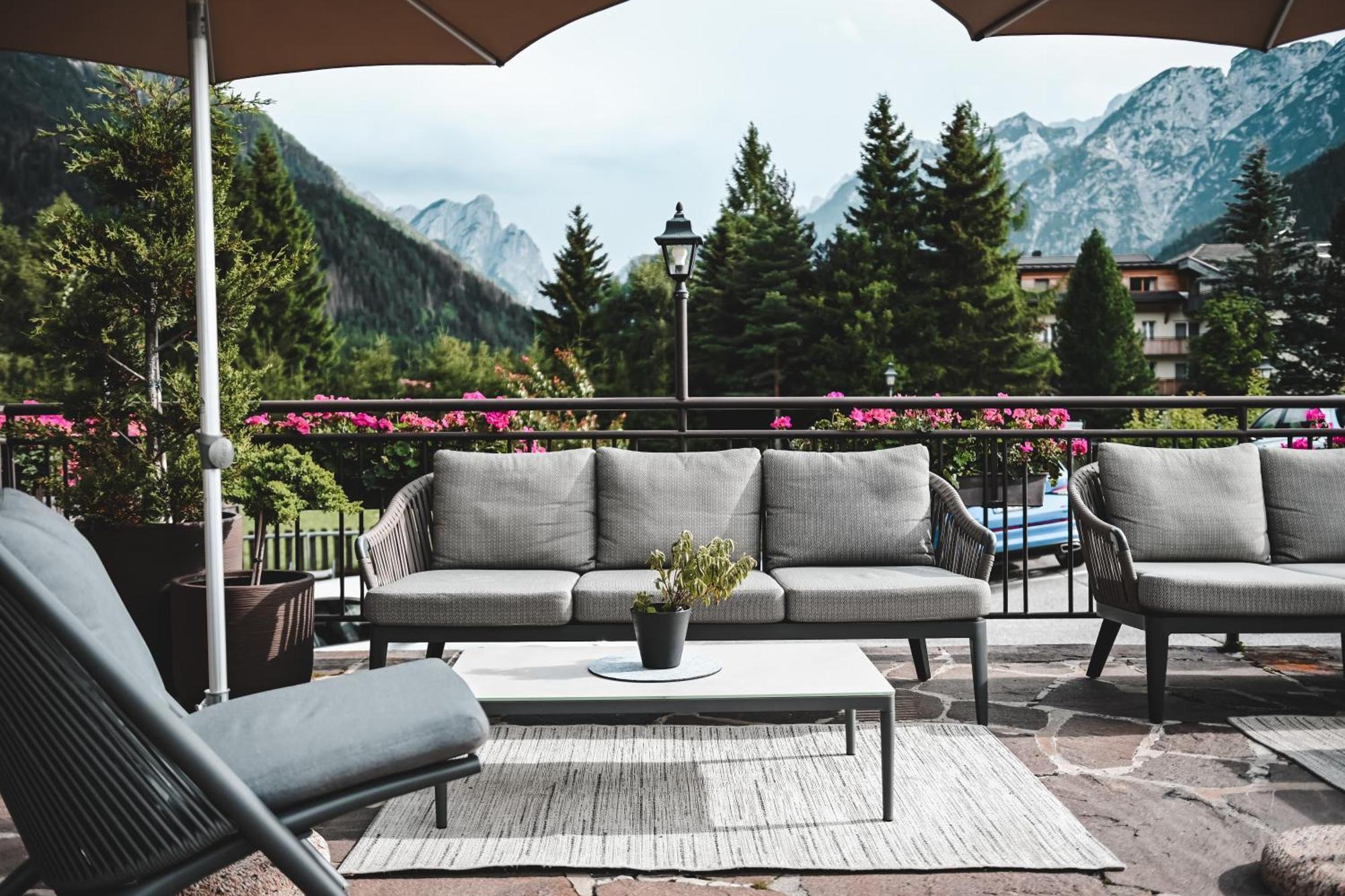 Hotel Toblacherhof ภายนอก รูปภาพ